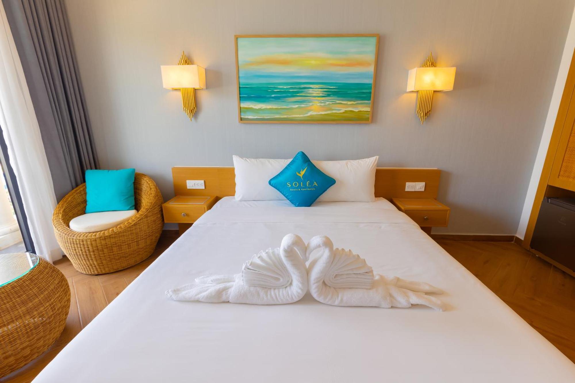 Solea Hotel Grandworld Дуонг-Донг Экстерьер фото