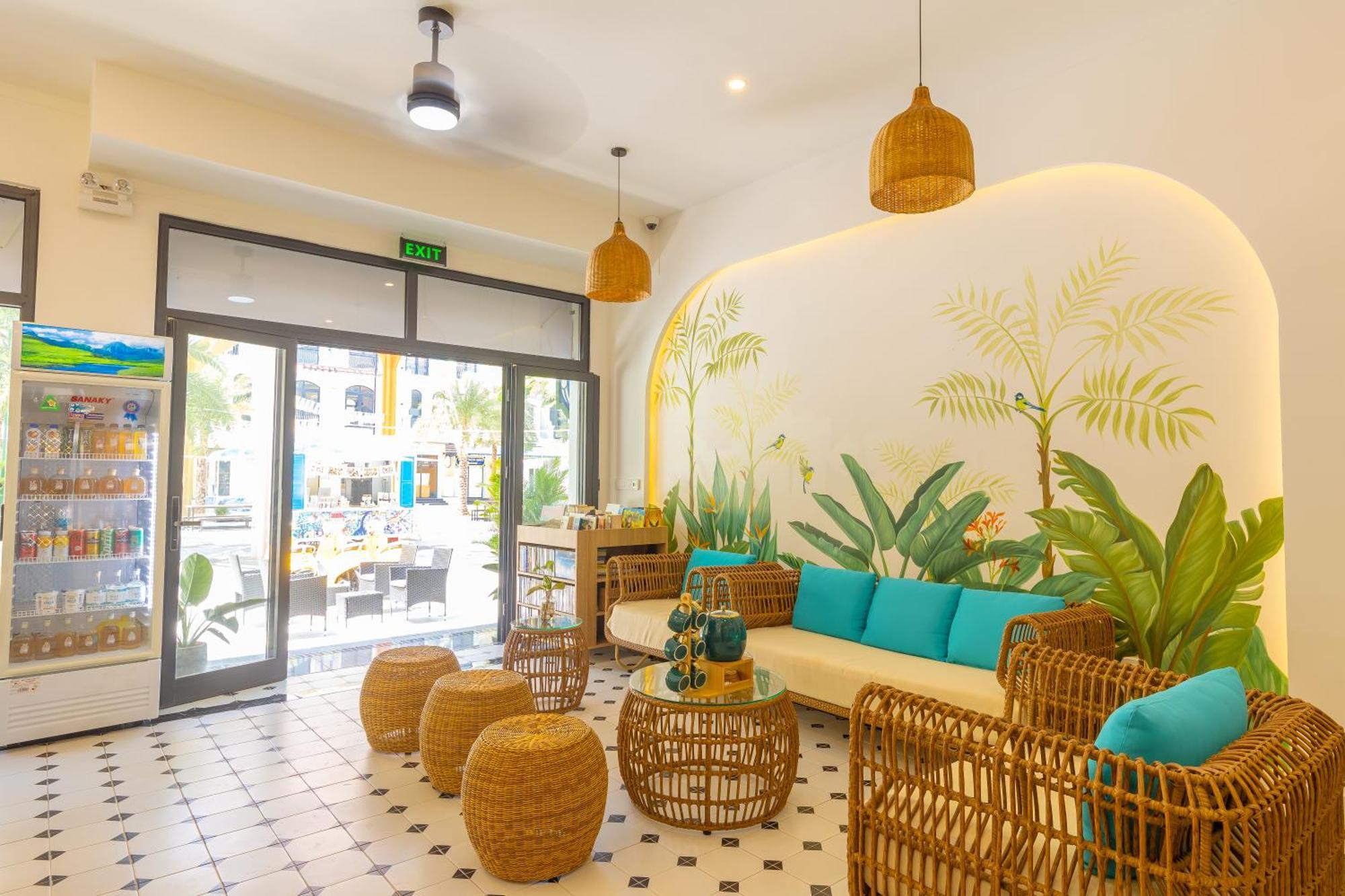 Solea Hotel Grandworld Дуонг-Донг Экстерьер фото