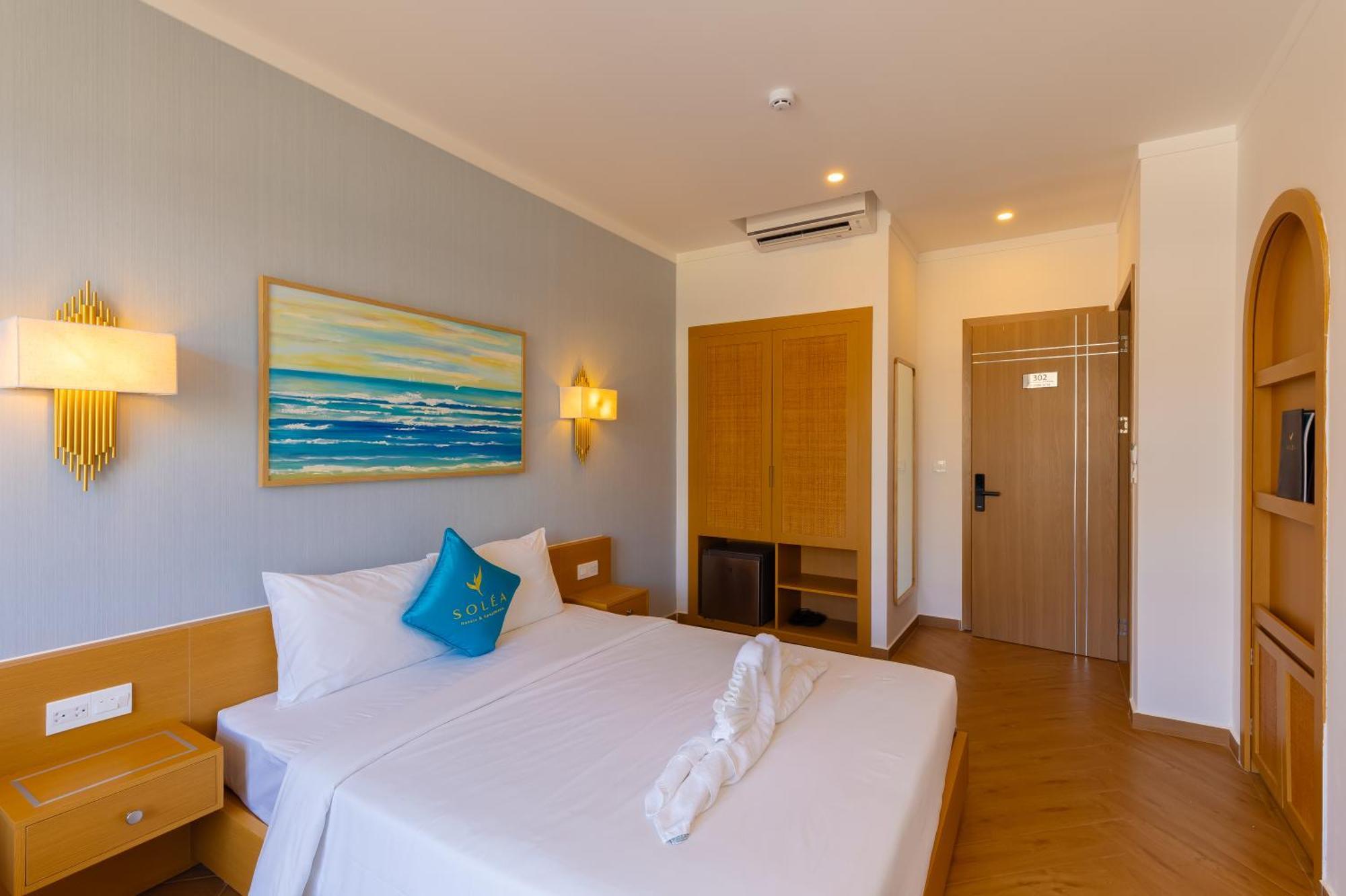 Solea Hotel Grandworld Дуонг-Донг Экстерьер фото